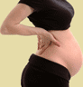 Femme enceinte avec douleur au dos